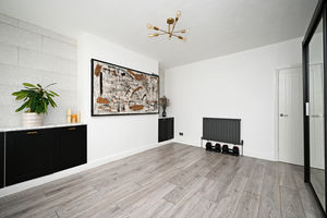 Raisen Hall Road Longley